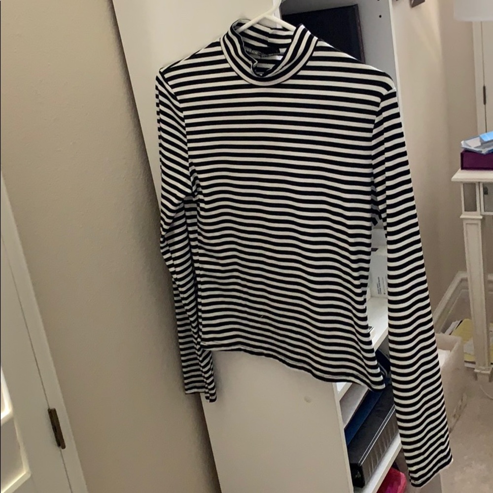 Long sleeve mock neck top